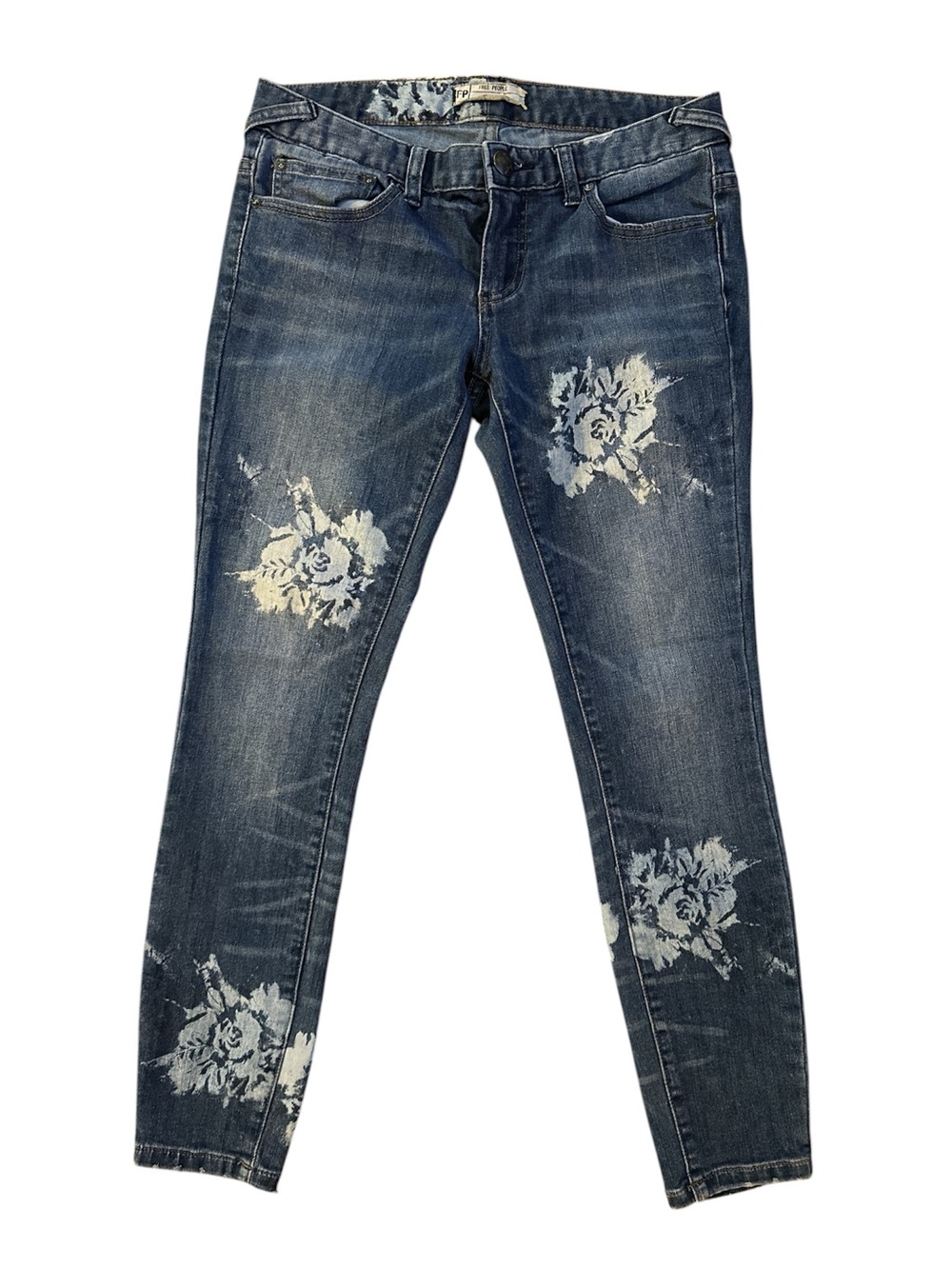 Free People Bleach Floral Cropped Skinny Jeans, size 6